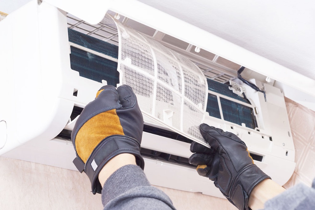 東京都世田谷区でお掃除機能付エアコン・室外機までまとめてエアコンクリーニングなら”Yクリーン”へ